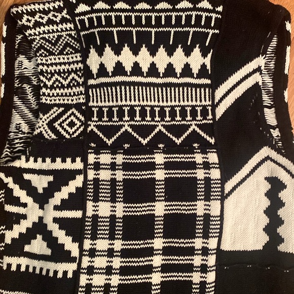 Ralph Lauren Black White Aztec Tribal Knit Sweater Wrap Open Vest RARE - Picture 6 of 8